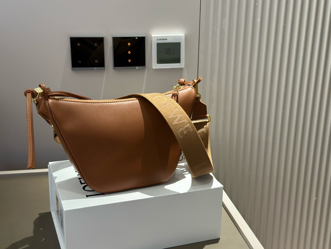 $56.35 LOEWE ZT9100 gallery