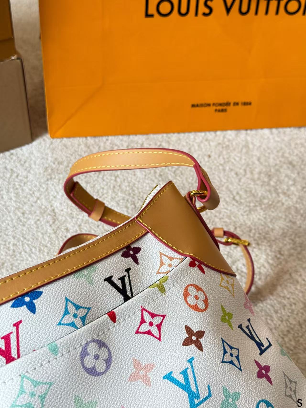 $57 LV ZT10197 gallery