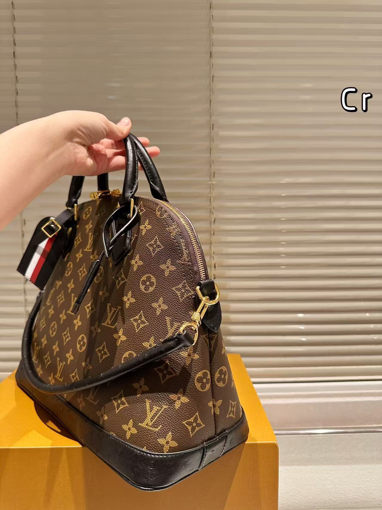 $57 LV ZT10201 gallery