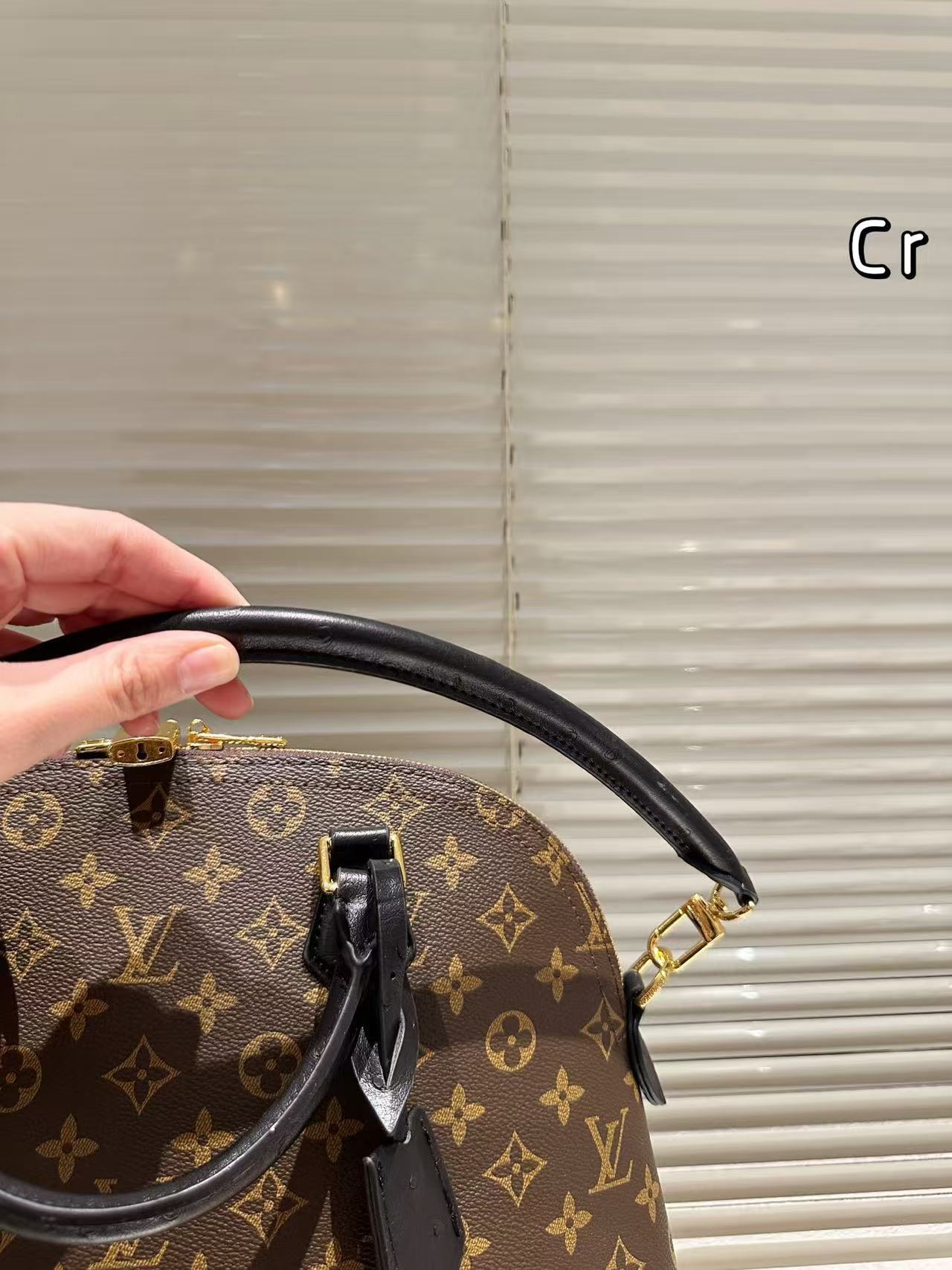 $57 LV ZT10201 gallery