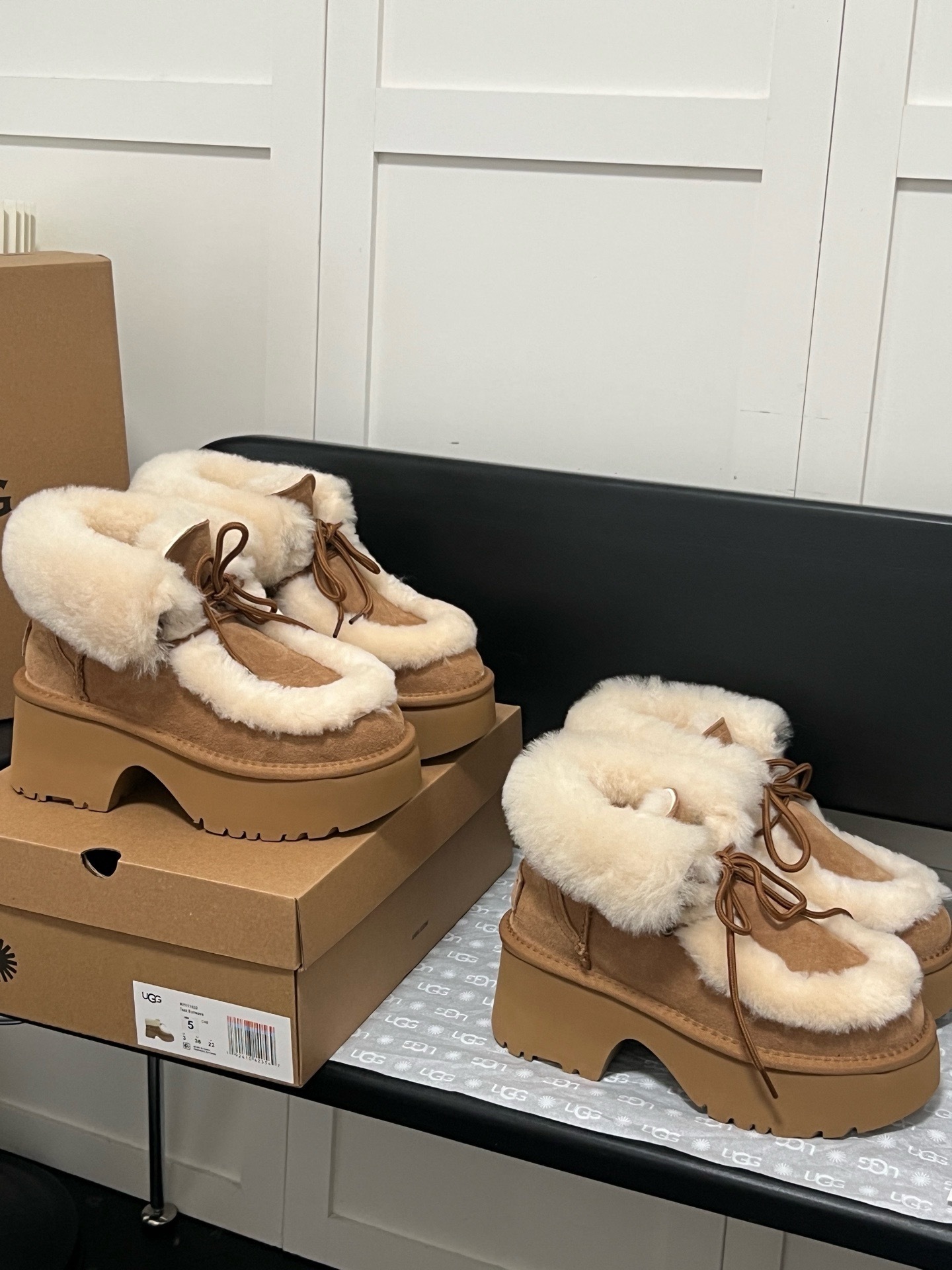 $57.14 UGG ZT9894 gallery
