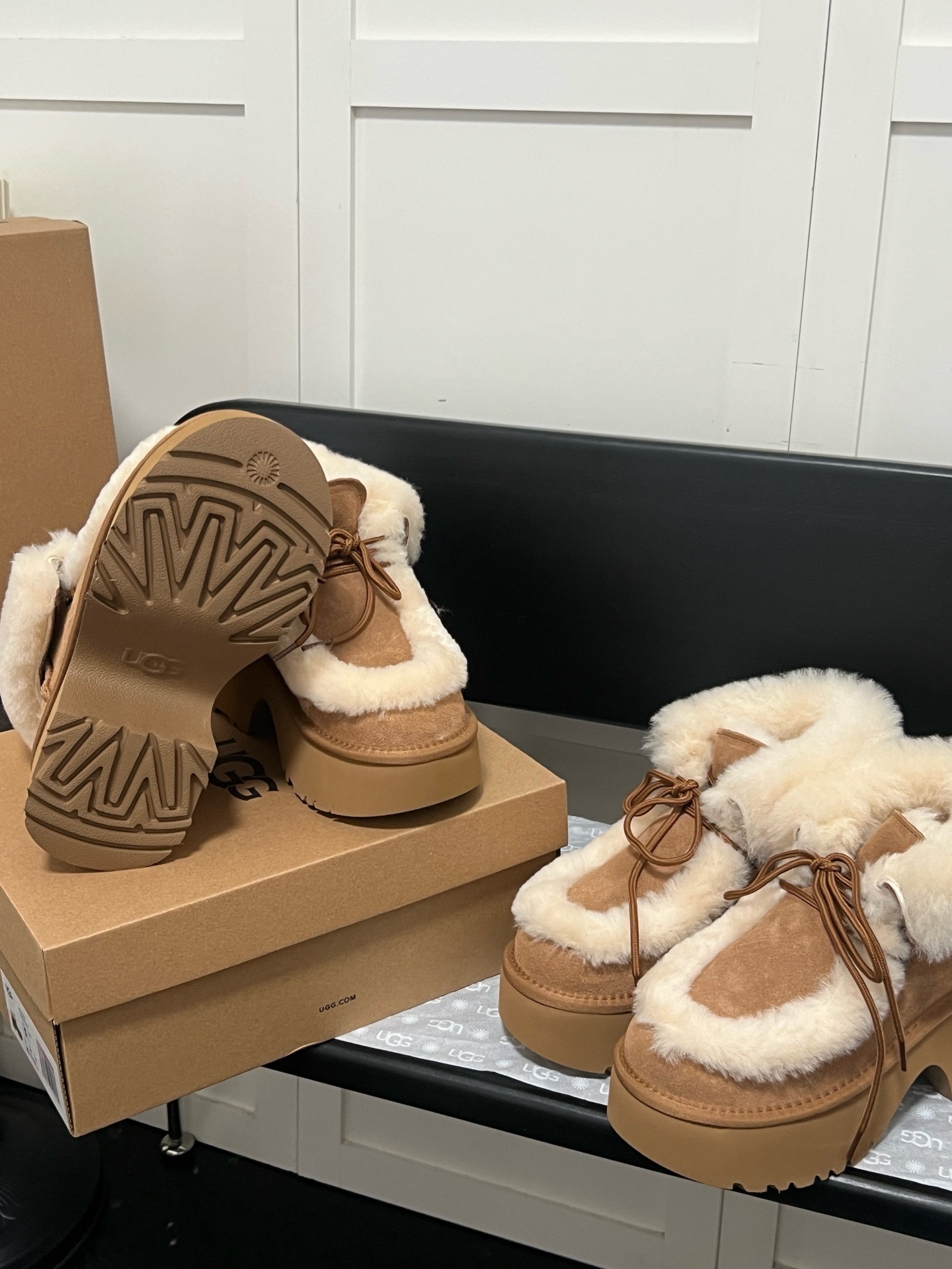 $57.14 UGG ZT9894 gallery