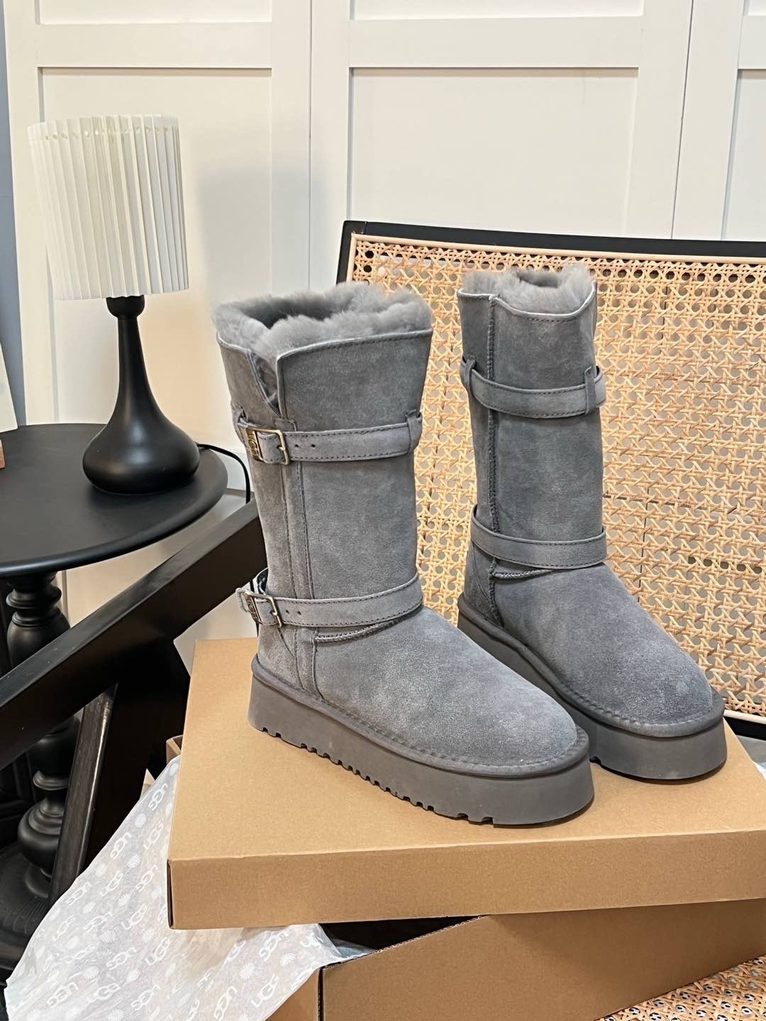 $58.93 UGG ZT9898 gallery