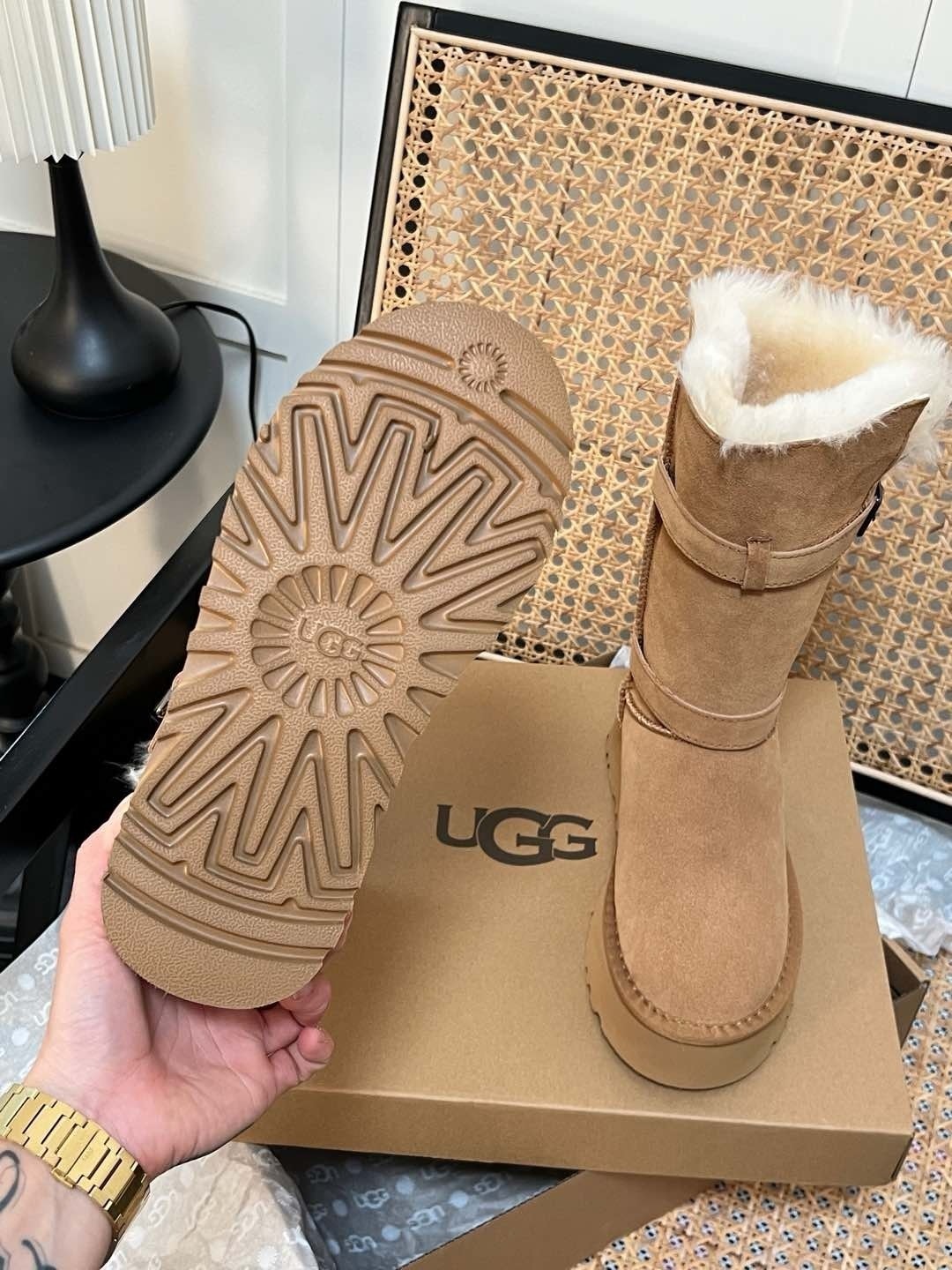 $58.93 UGG ZT9898 gallery
