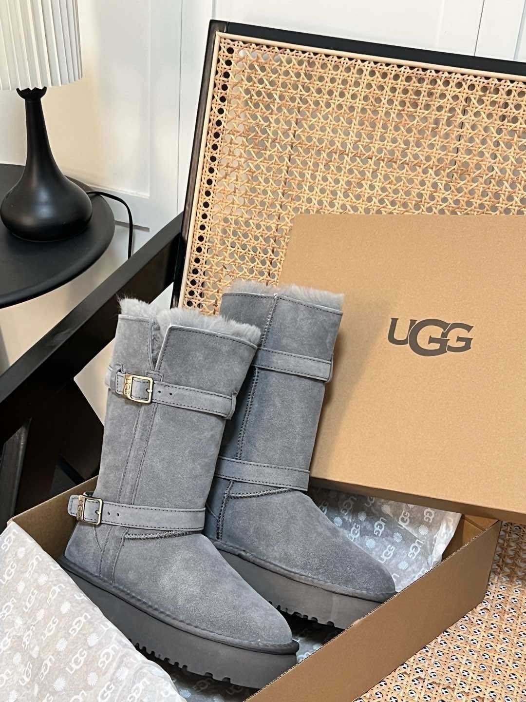 $58.93 UGG ZT9898 gallery