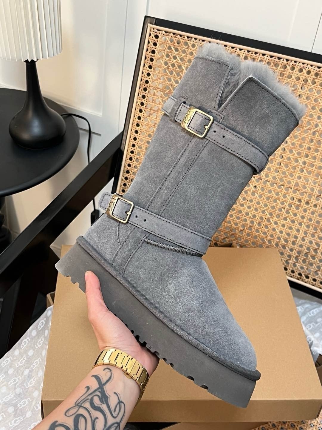 $58.93 UGG ZT9898 gallery