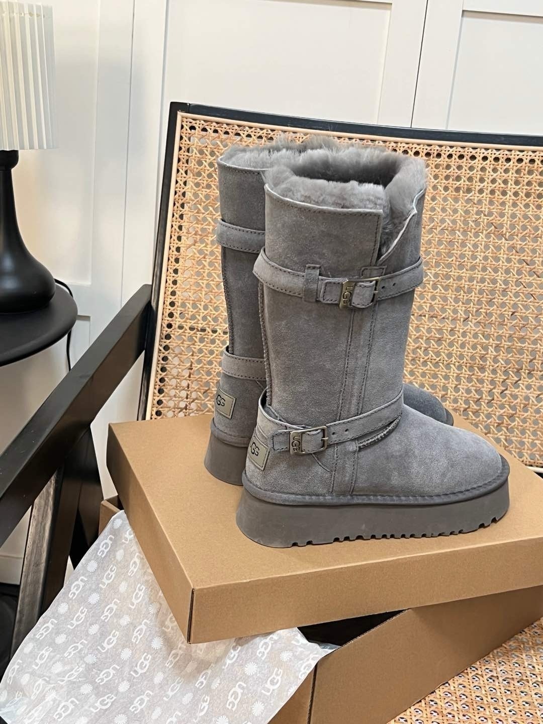 $58.93 UGG ZT9898 gallery