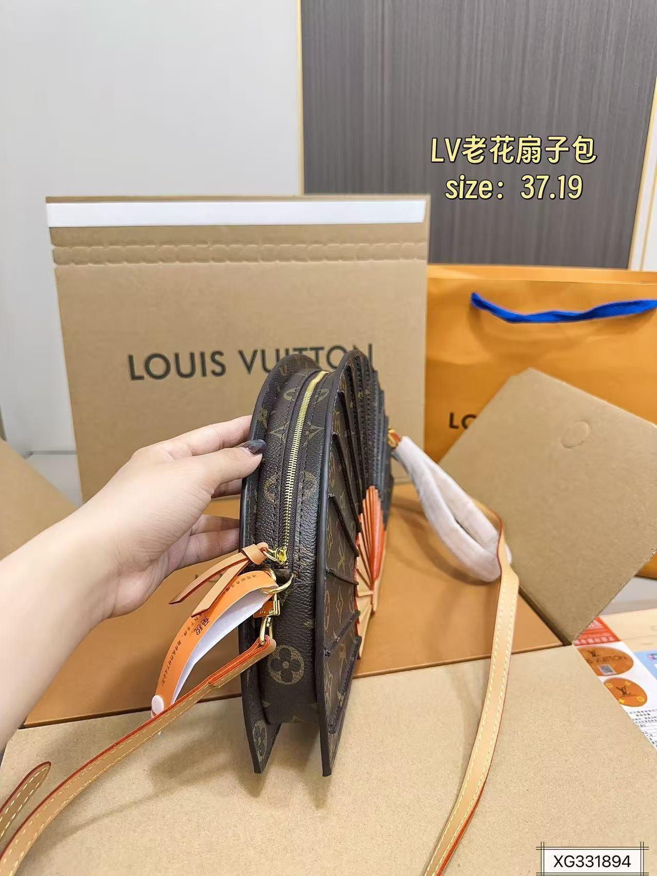 $60 LV ZT10169 gallery