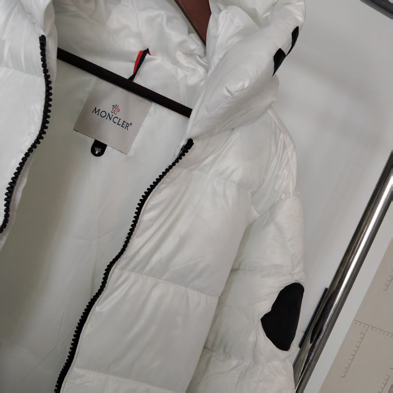 $63.75 MONCLER ZT10391 gallery