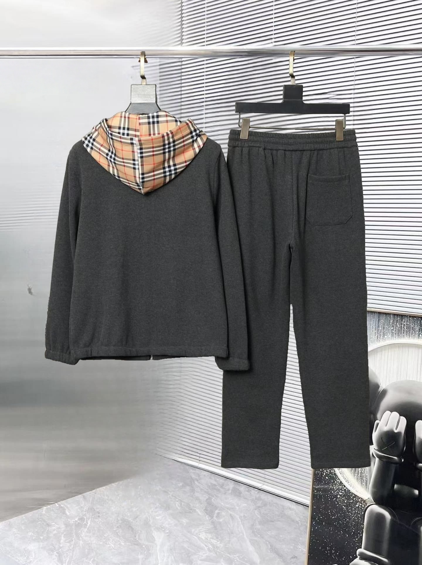 $67.50 BURBERRY ZT10702 gallery