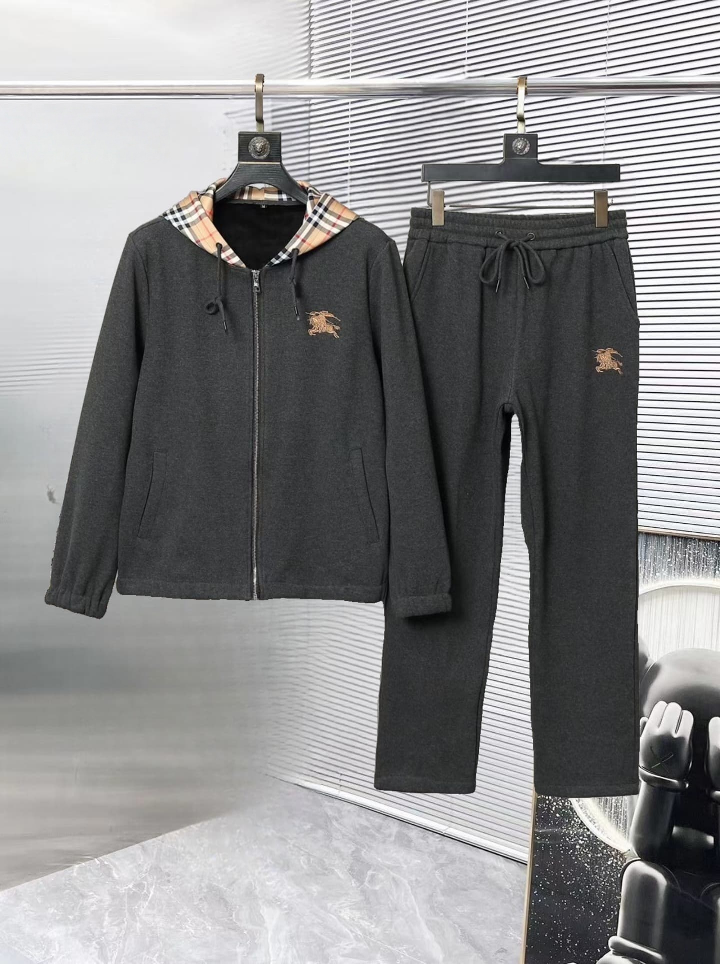 $67.50 BURBERRY ZT10702 gallery