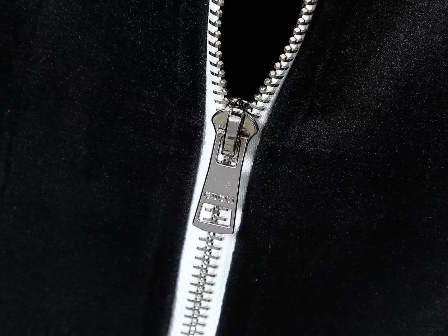 $67.50 GUCCI ZT10700 gallery