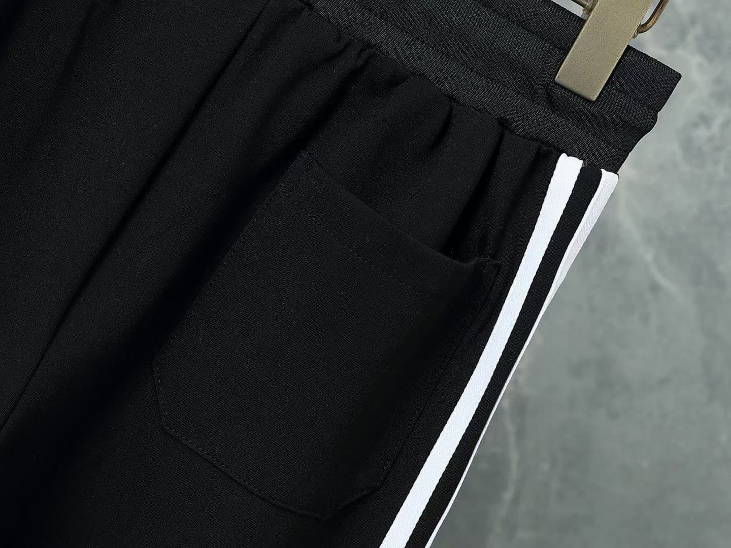 $67.50 LOEWE ZT10696 gallery