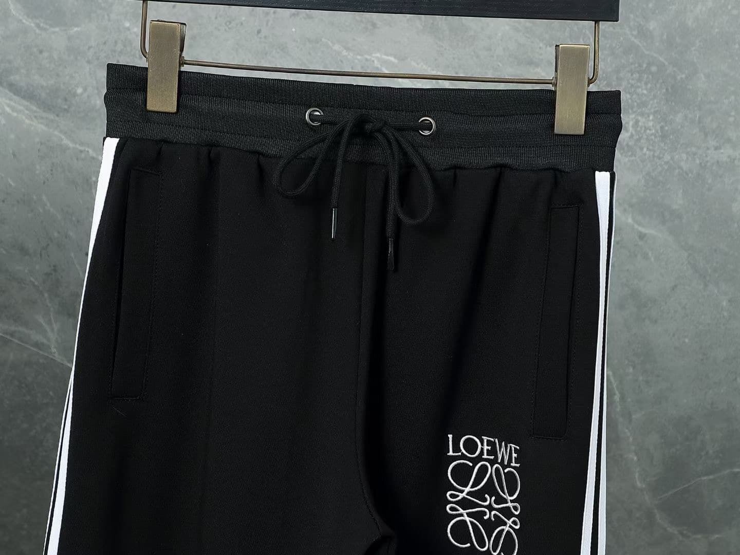 $67.50 LOEWE ZT10696 gallery