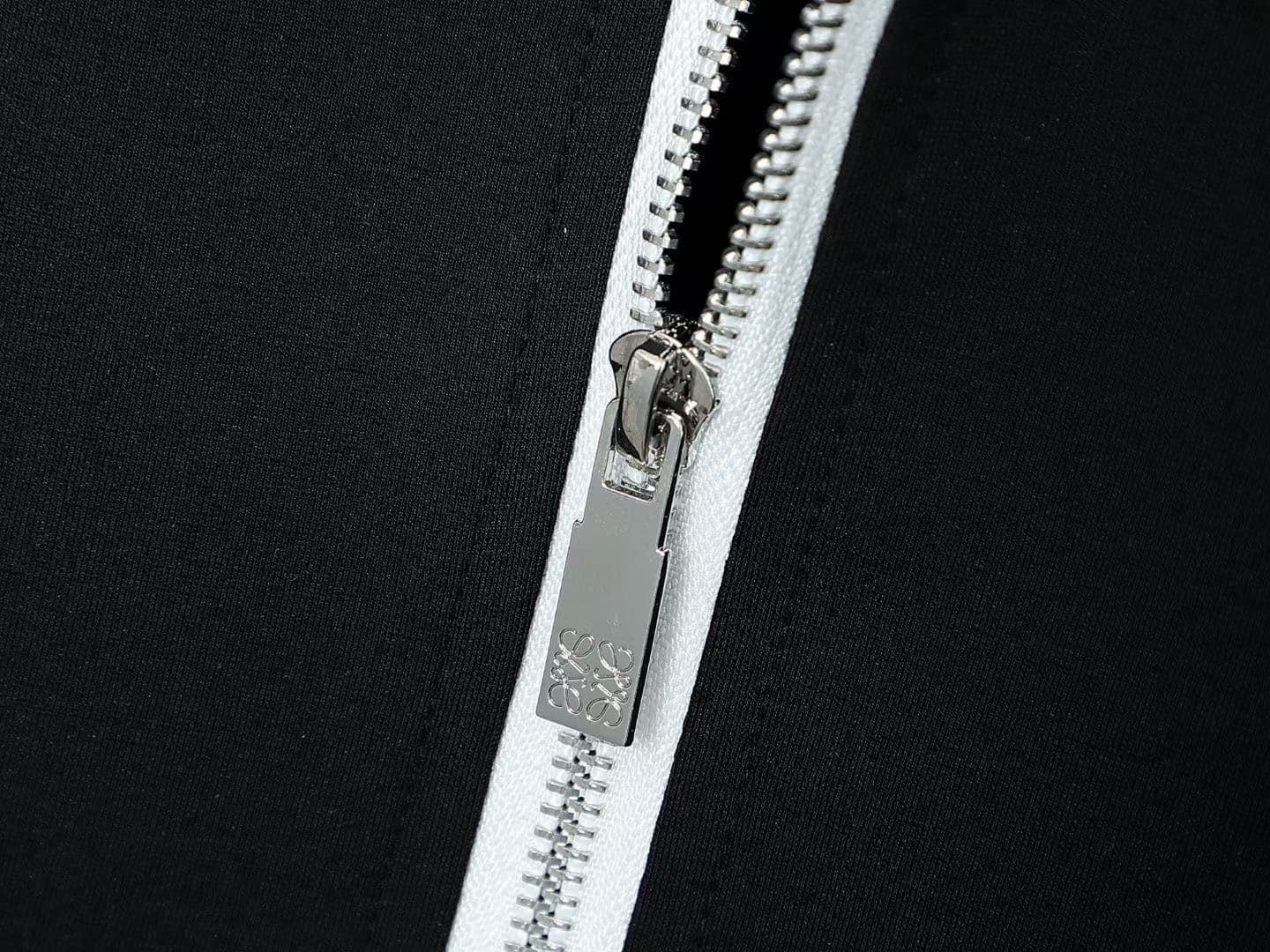 $67.50 LOEWE ZT10696 gallery