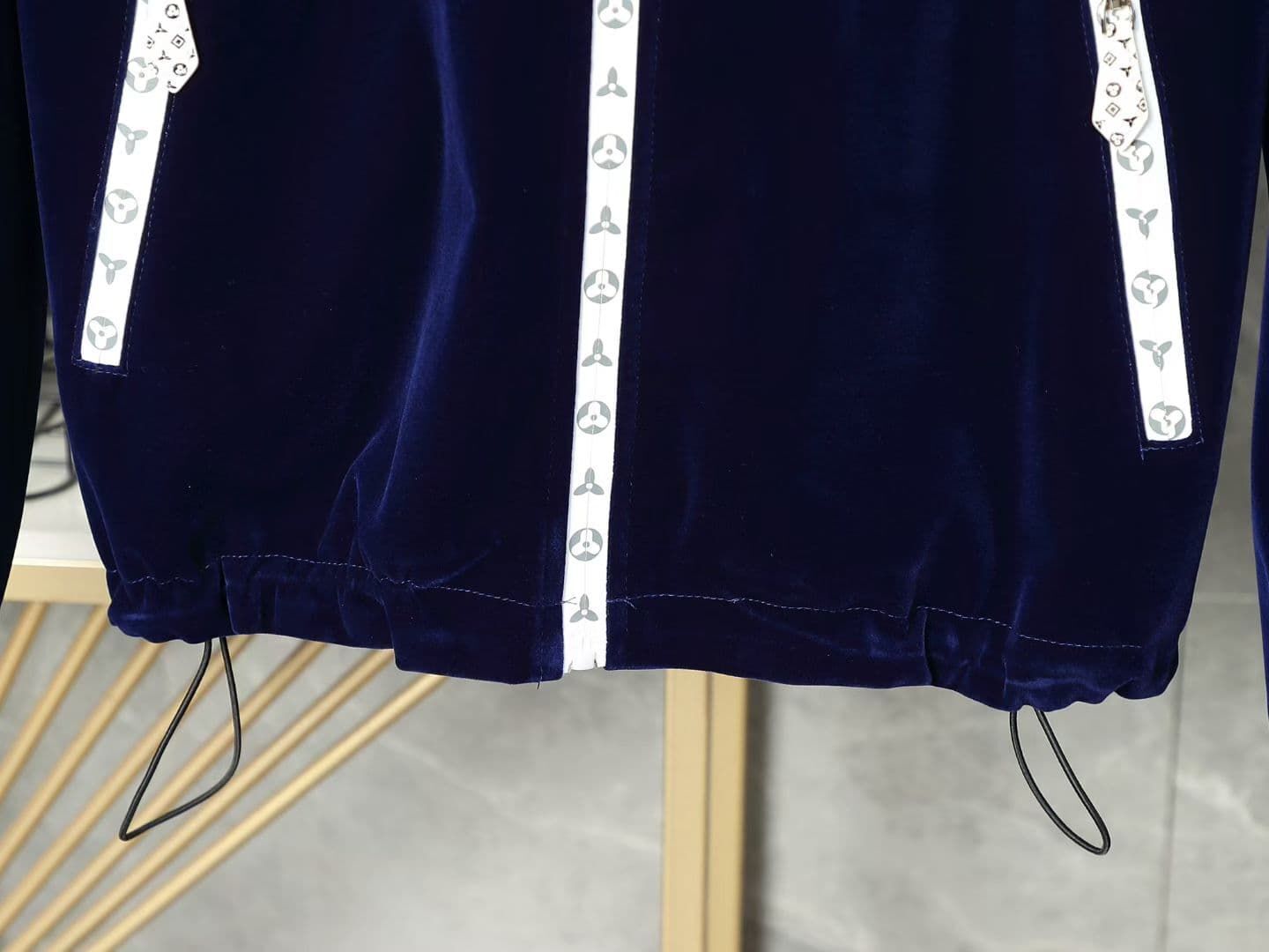 $67.50 LV ZT10704 gallery