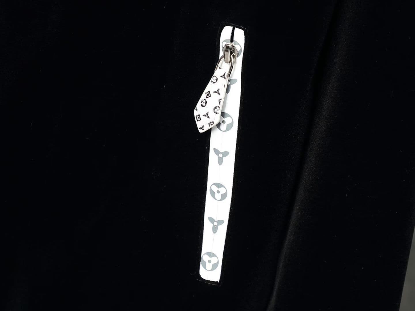 $67.50 LV ZT10704 gallery