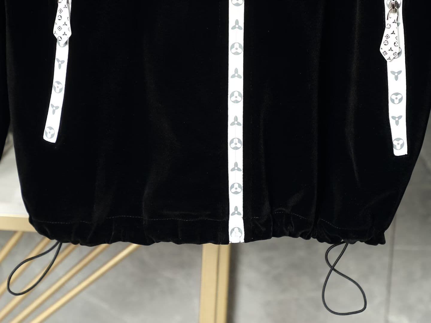 $67.50 LV ZT10704 gallery