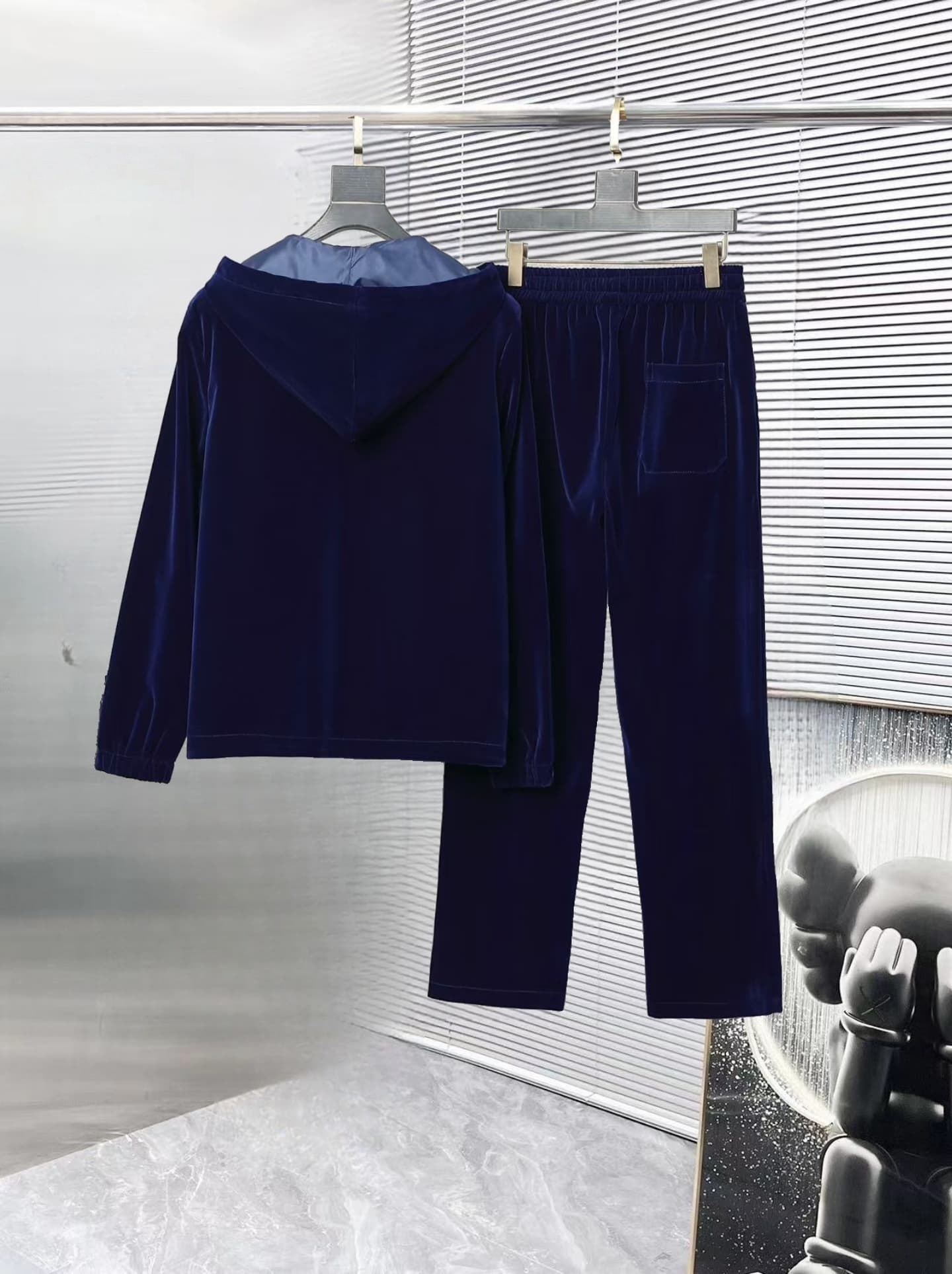 $67.50 LV ZT10704 gallery