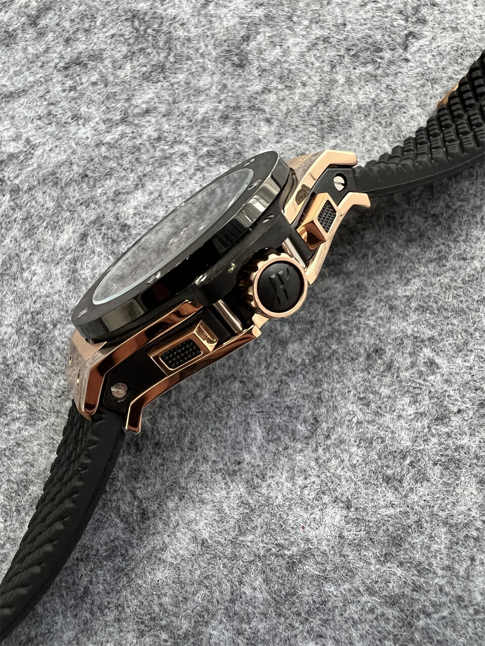 $75.00 HUBLOT ZT9481 gallery