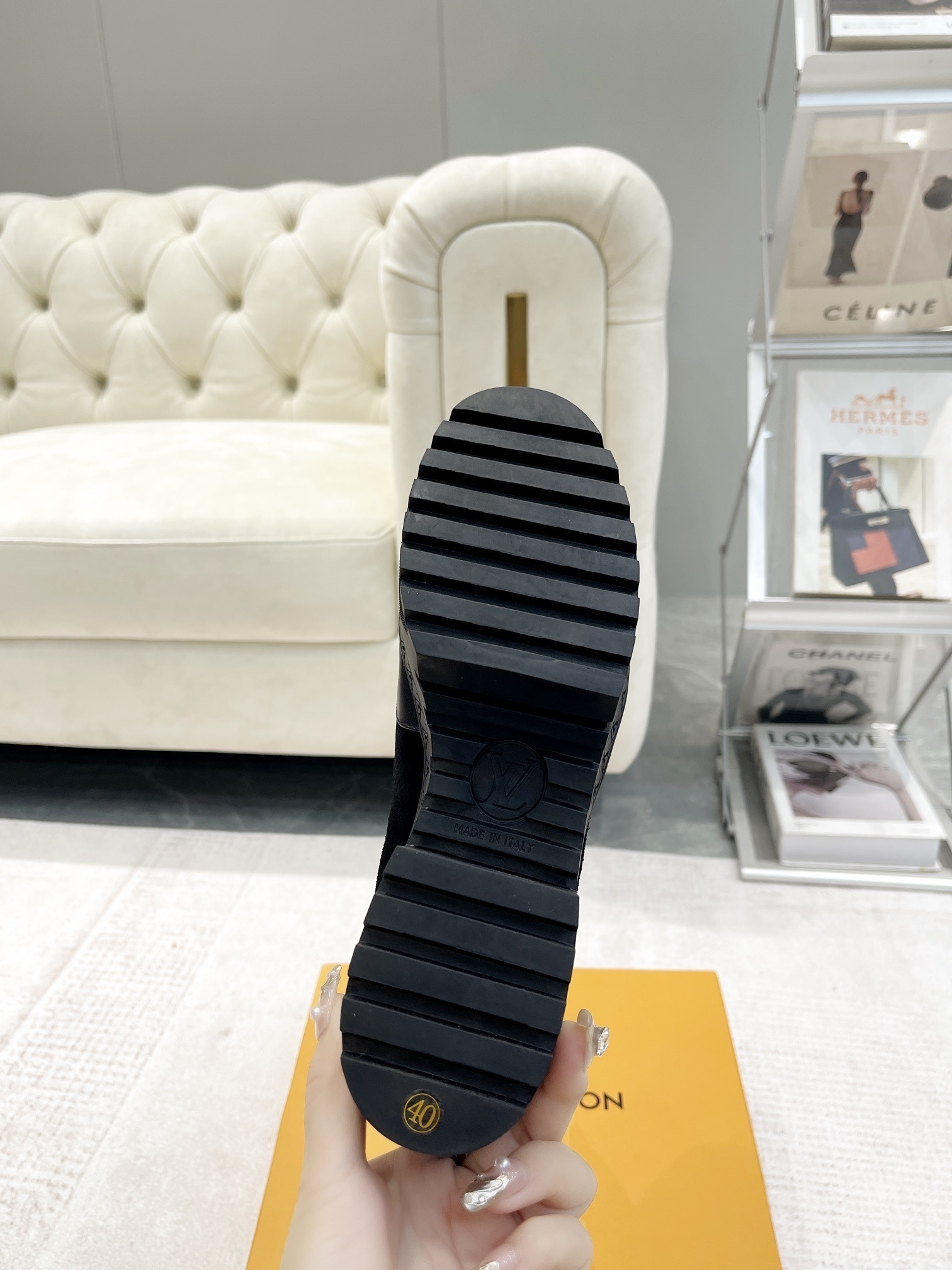 $90.00 LV ZT10732 gallery