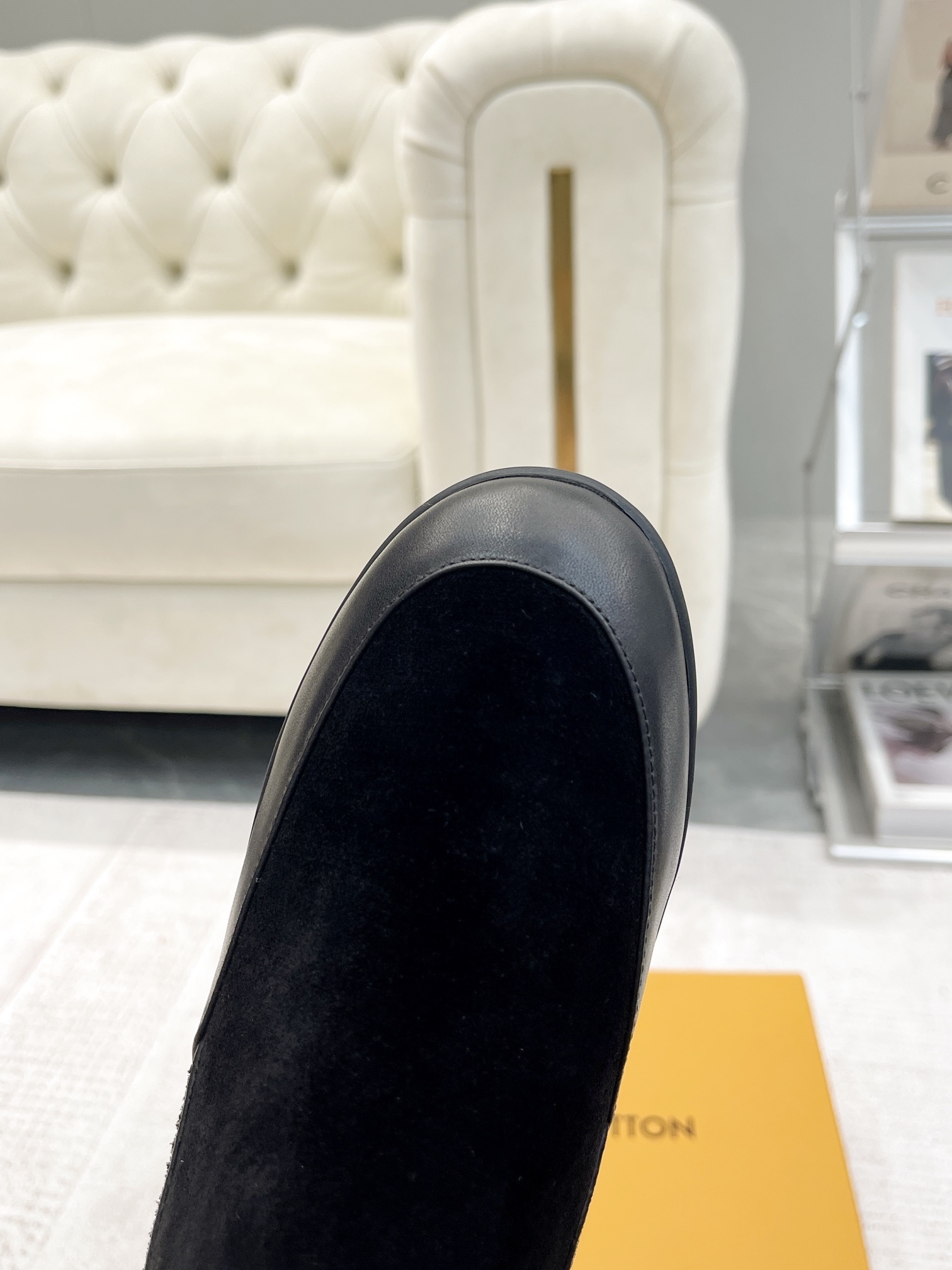 $90.00 LV ZT10732 gallery