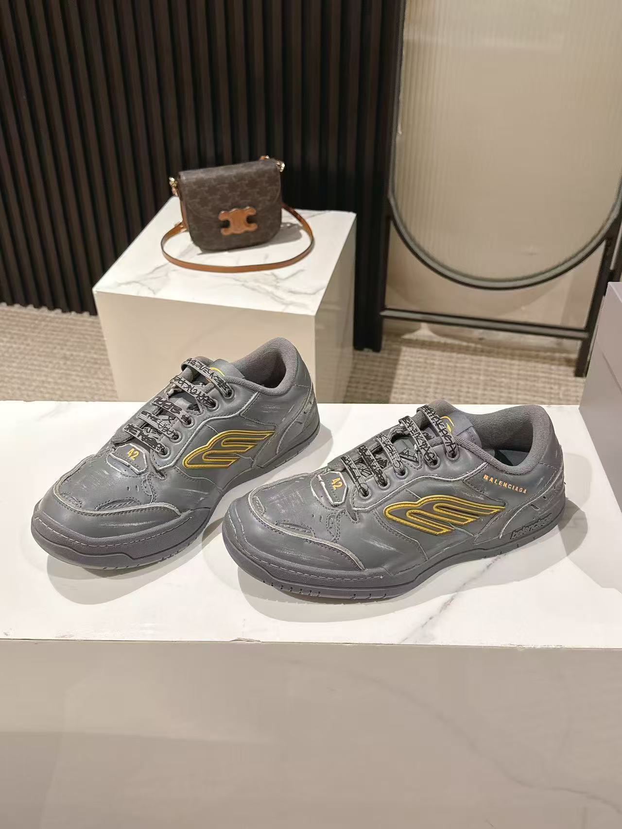 $99.75 Balenciaga ZT9173 gallery