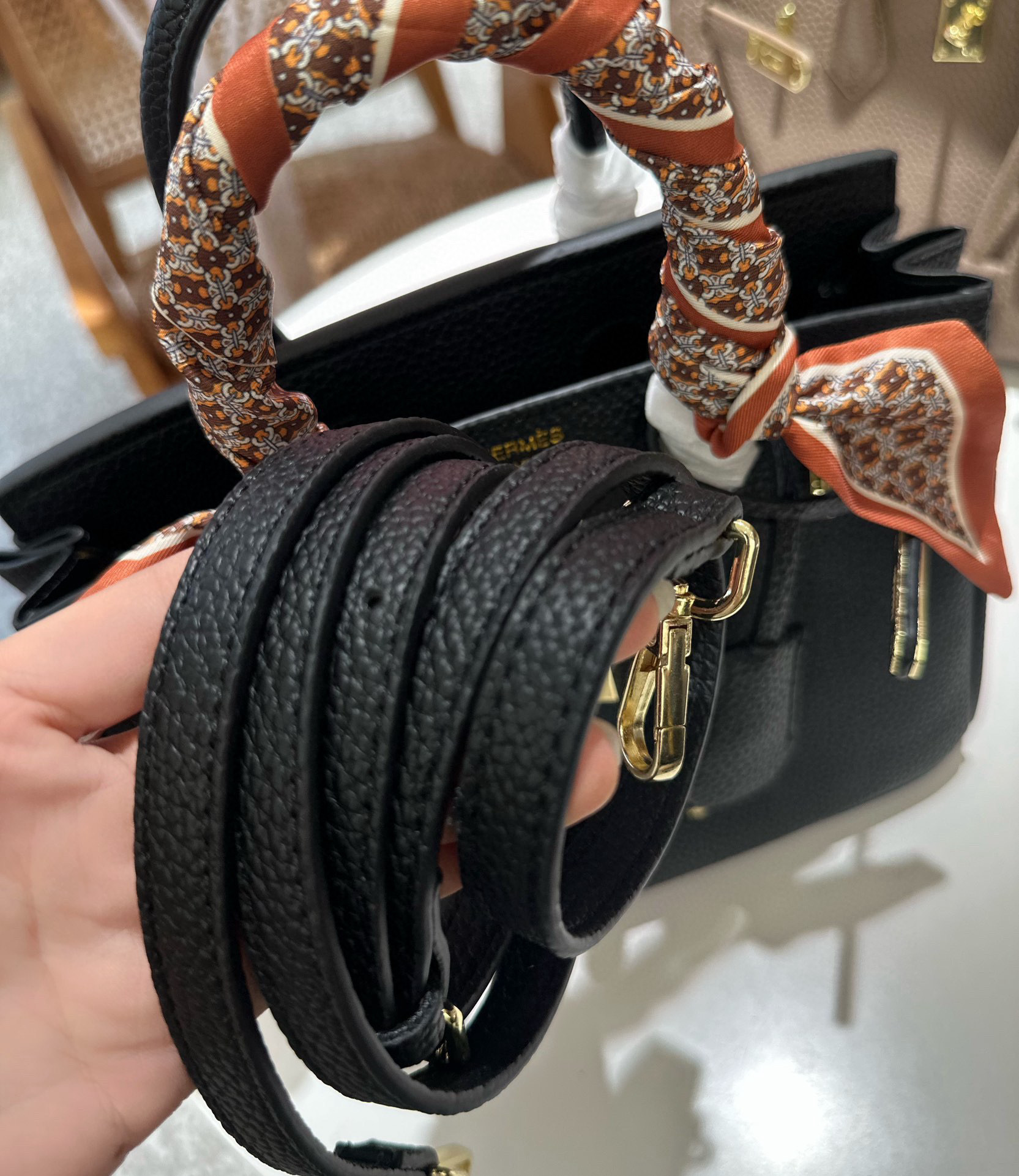 Hermes HE6253 $42.75 gallery