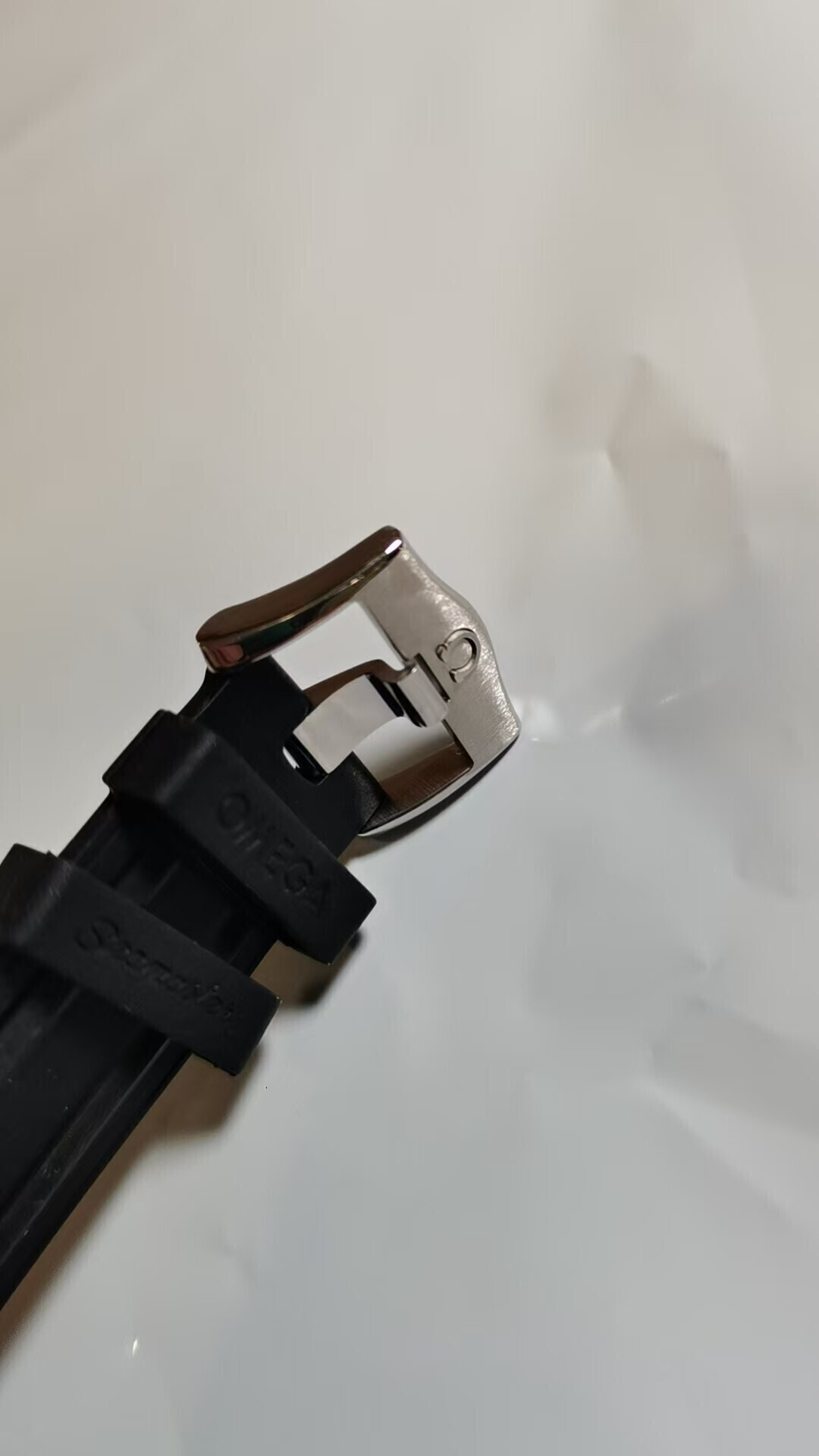 OMEGA HE7139 $53.57 $64.28 gallery