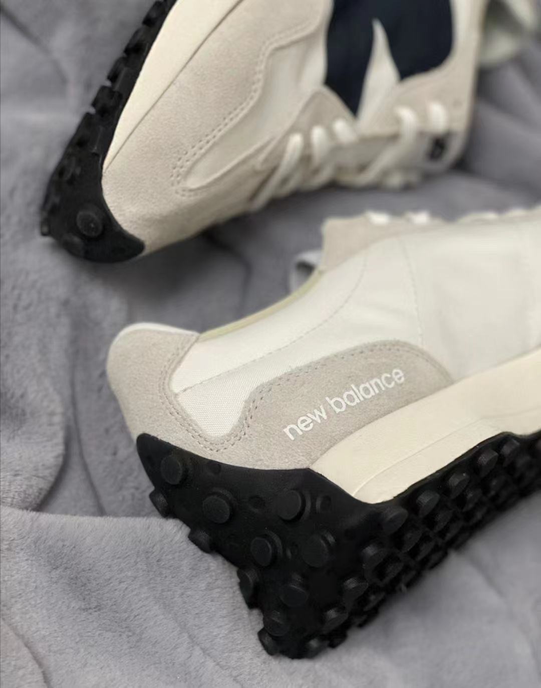 $48.81 New Balance NB327 HE7580 gallery