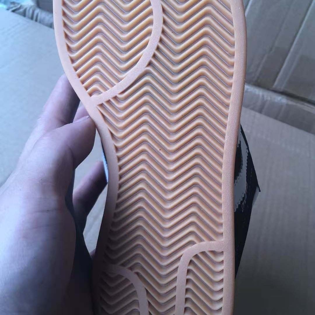 $52.38 adidas ZT9123 gallery