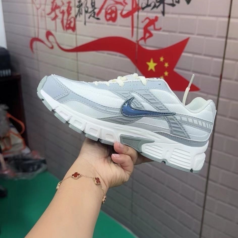 $54.76 NIKE ZT9637 gallery