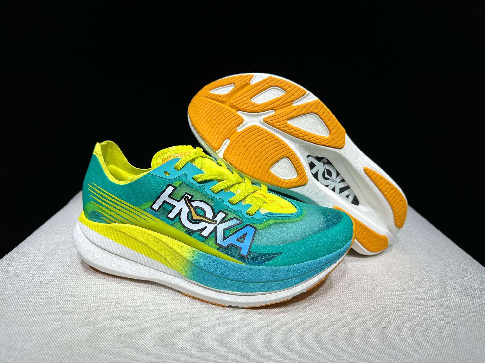$57.14  Hoka HE8026 gallery