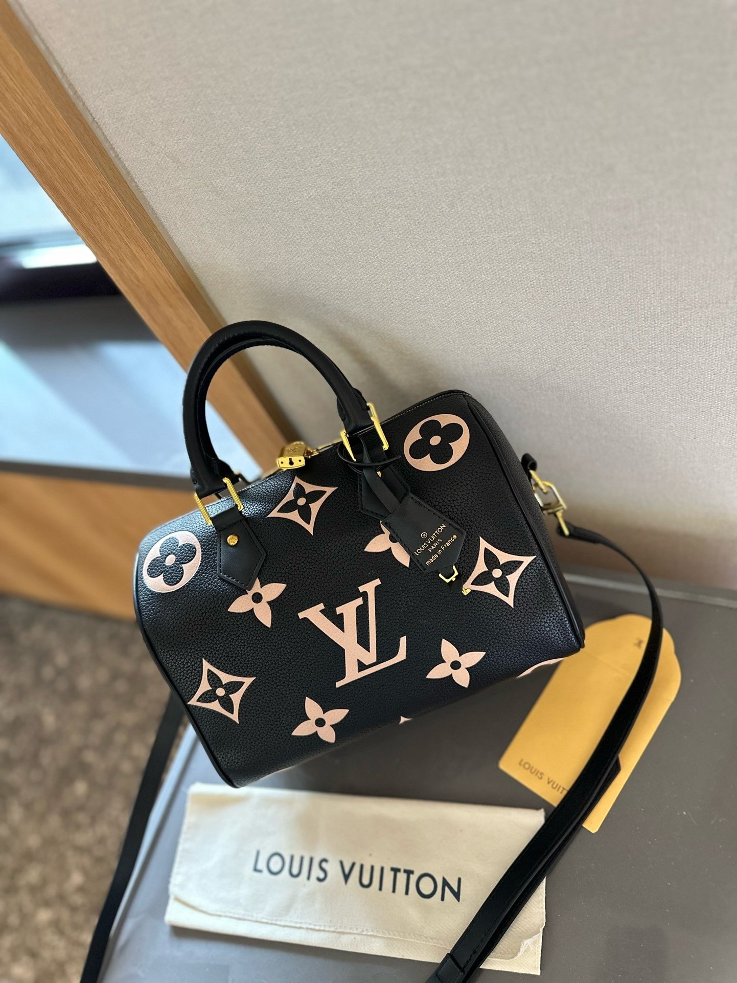 $64 LV ZT10226 gallery