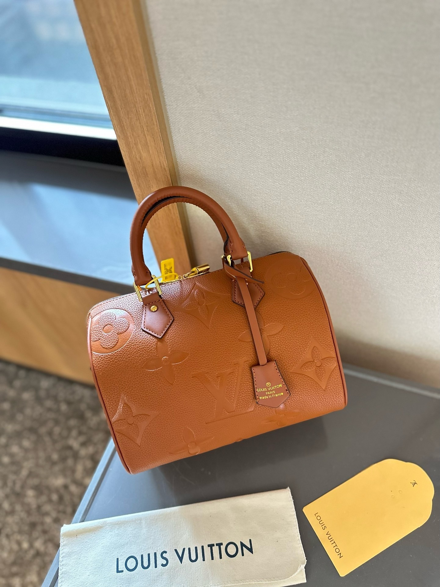 $64 LV ZT10226 gallery