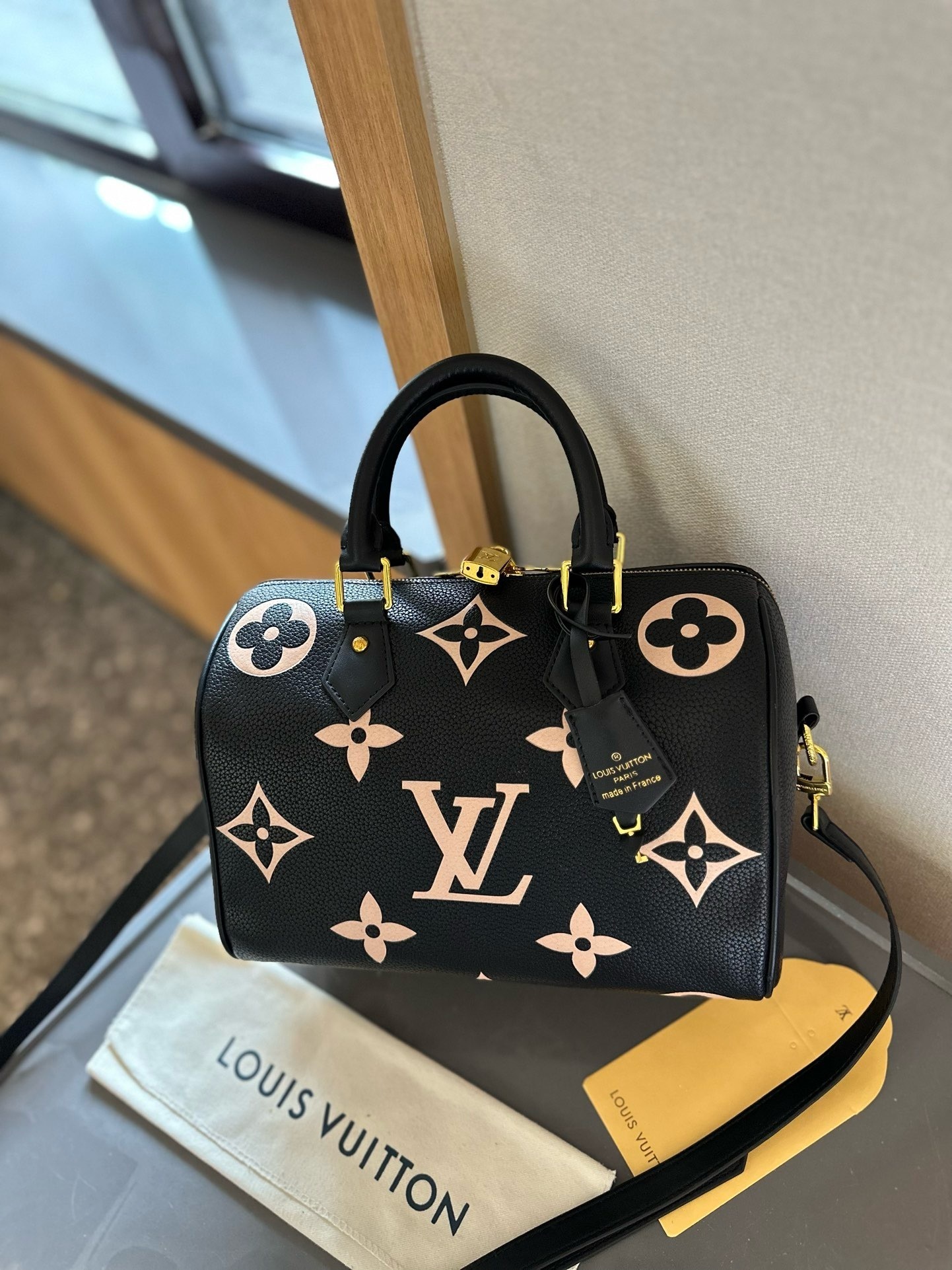 $64 LV ZT10226 gallery