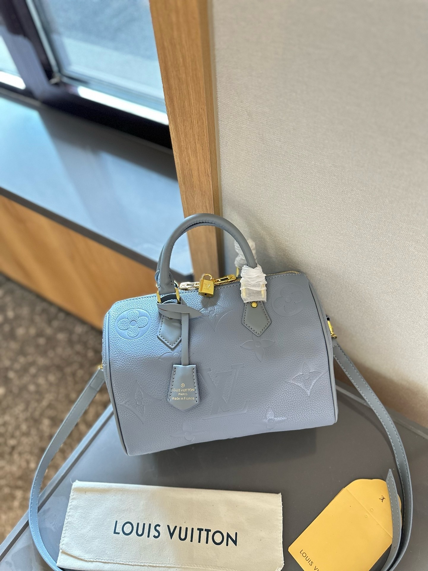 $64 LV ZT10226 gallery