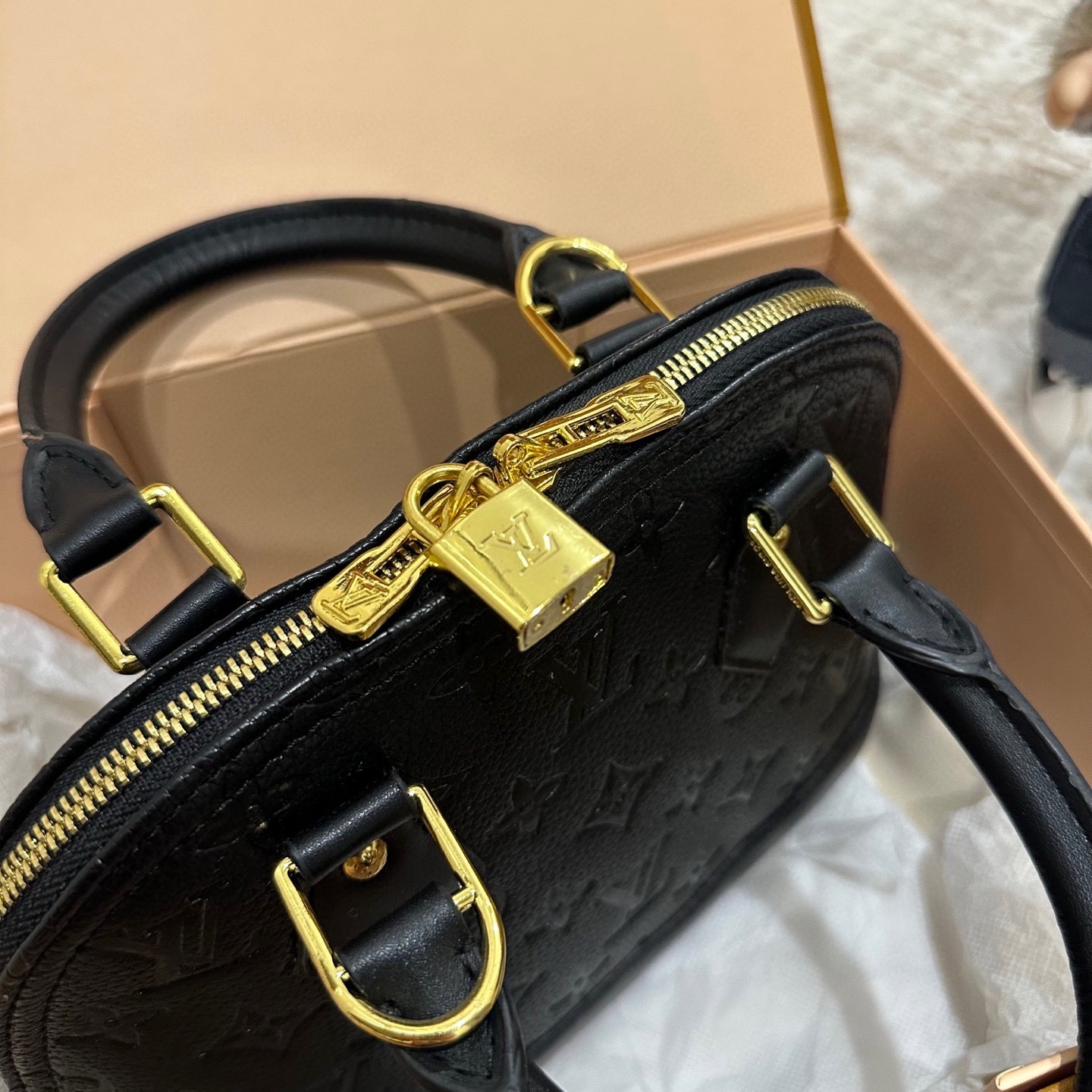 $64 LV ZT10227 gallery