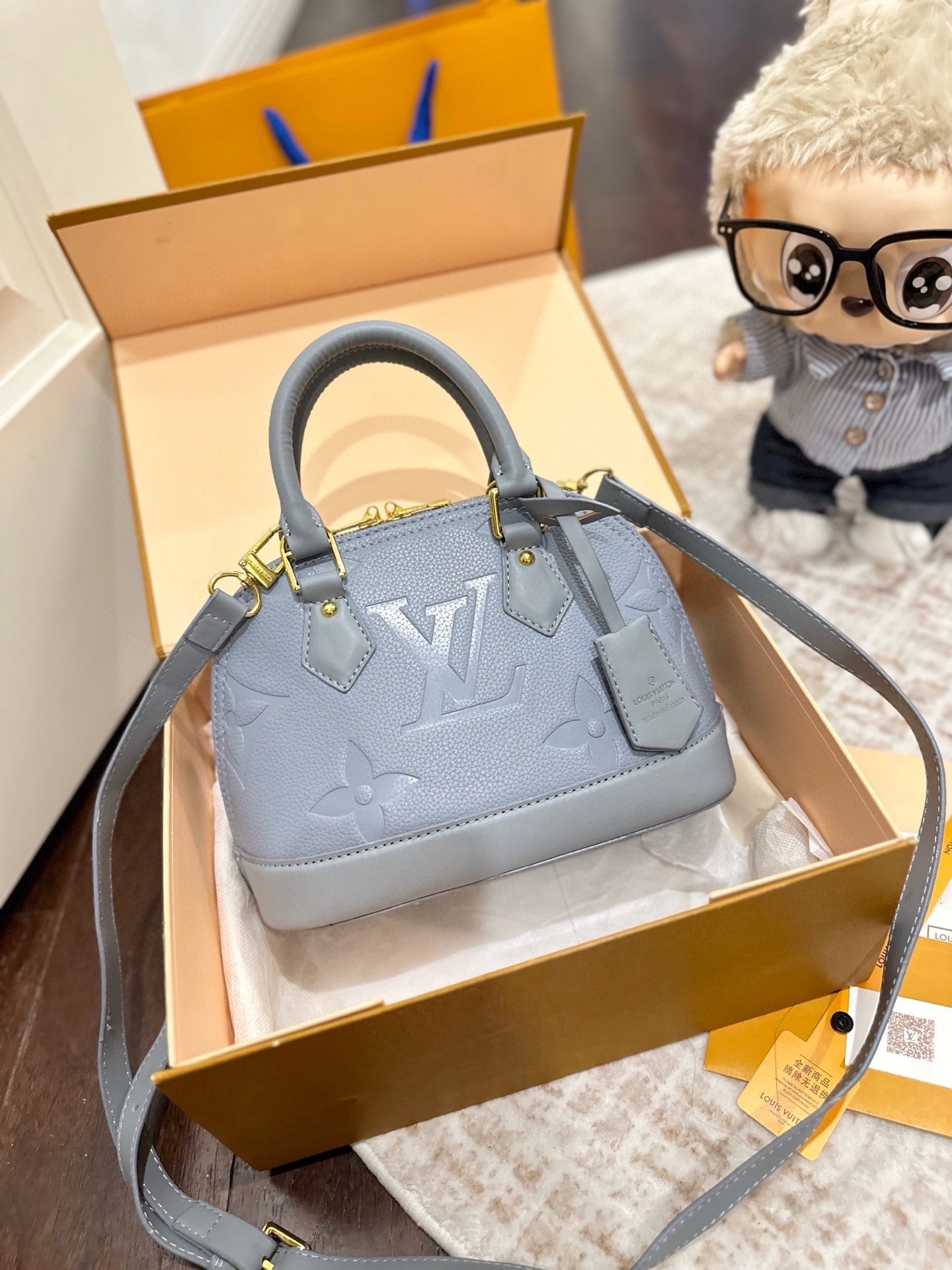 $64 LV ZT10227 gallery