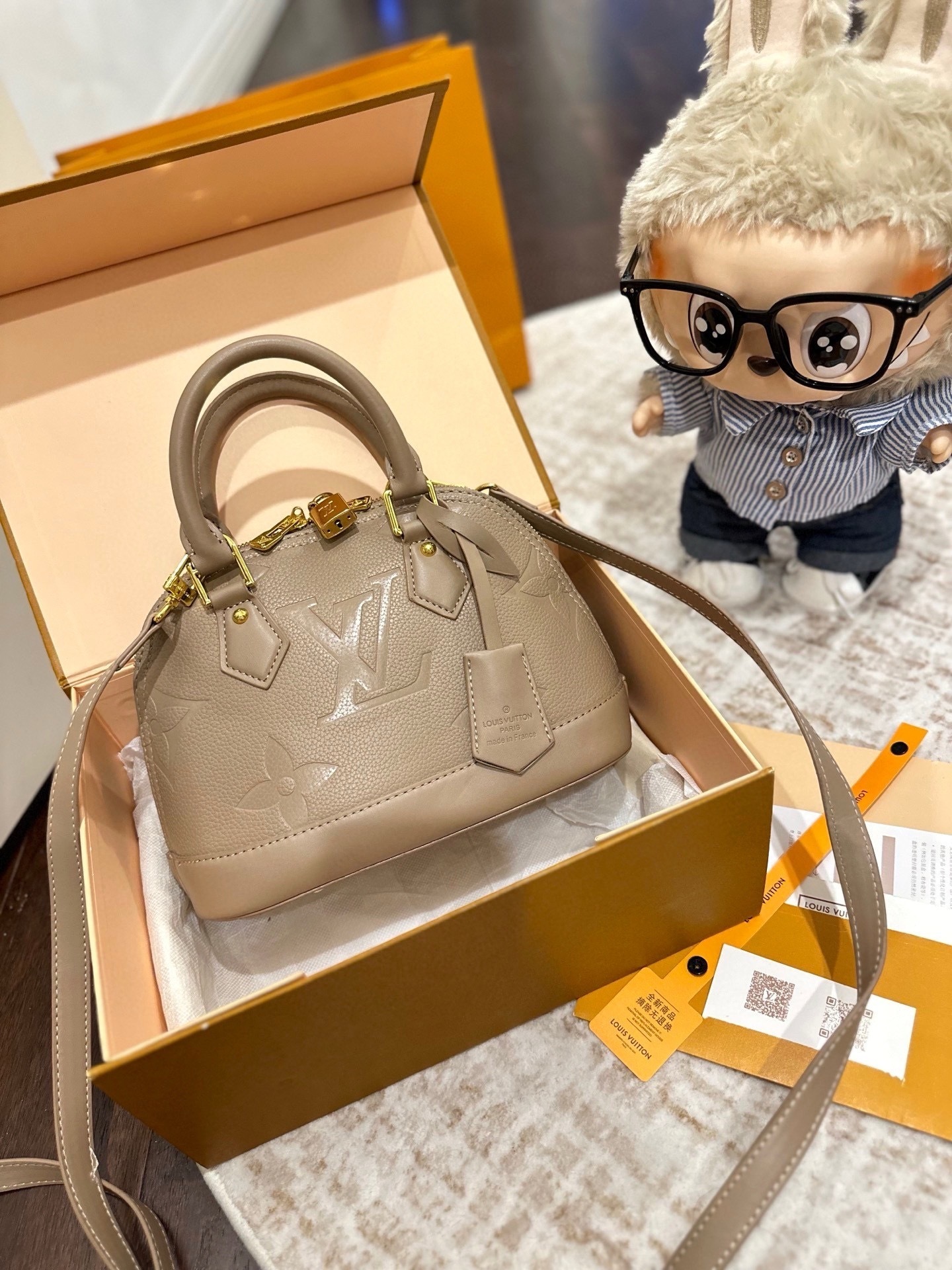 $64 LV ZT10227 gallery