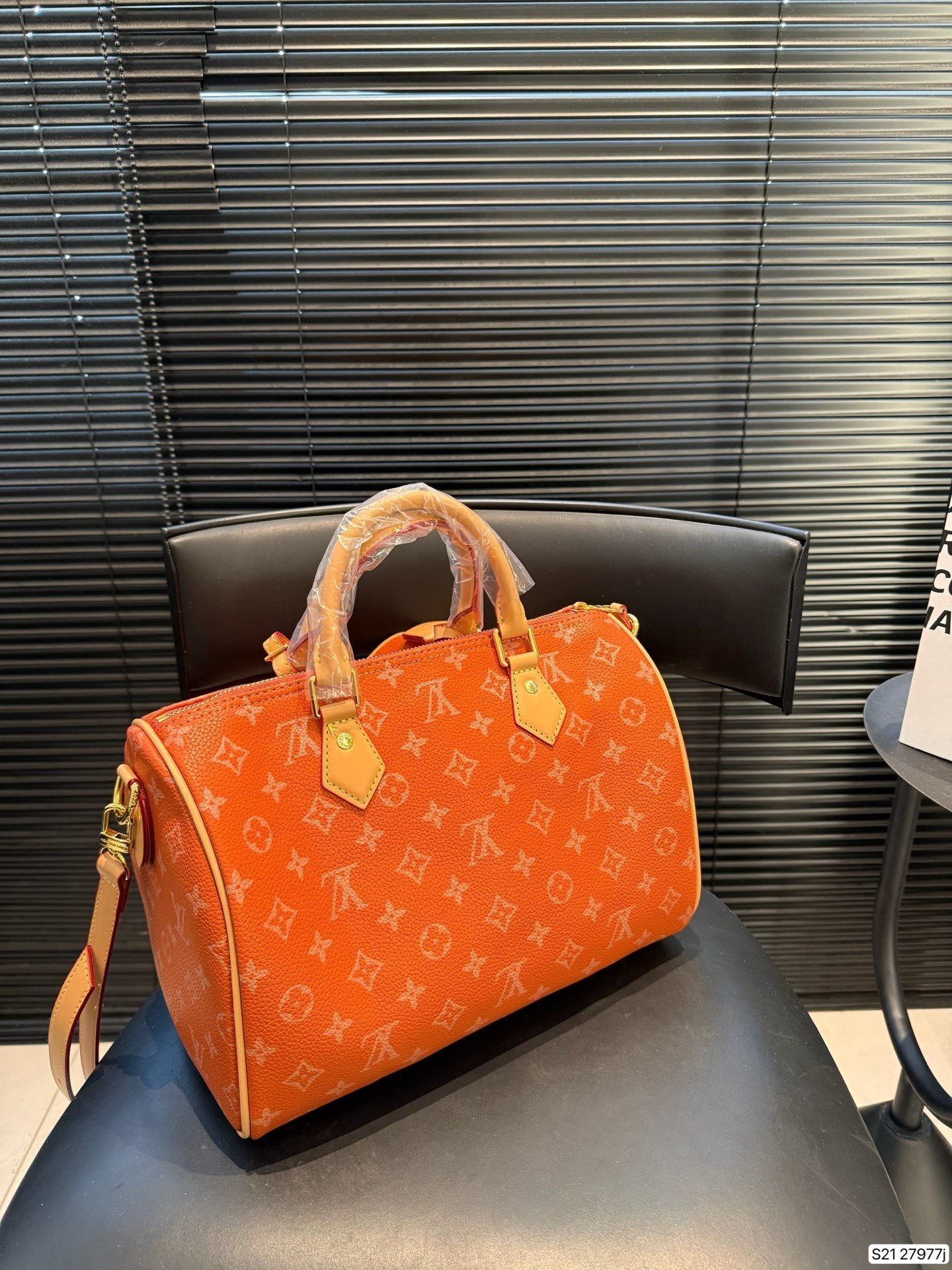 $68.63 LV ZT10071 gallery