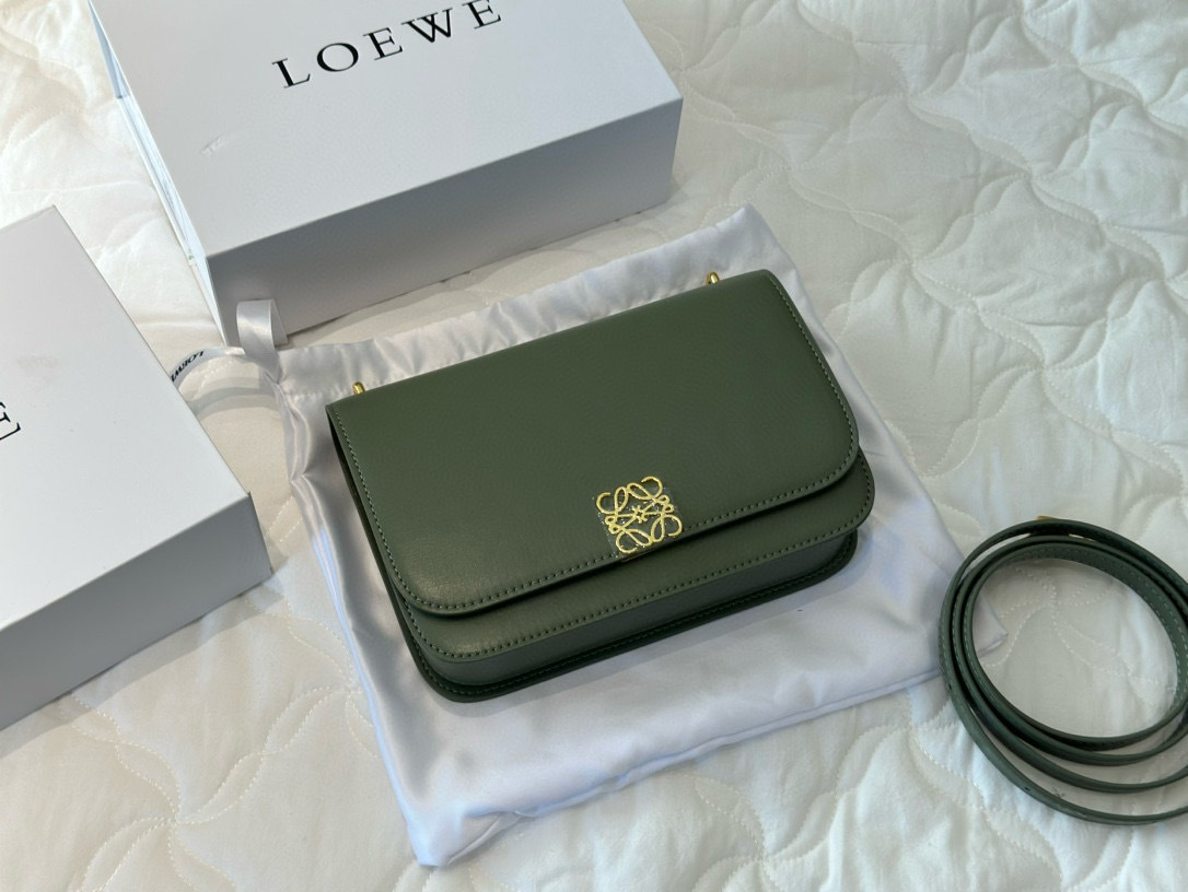 $70.24 LOEWE ZT9559 gallery