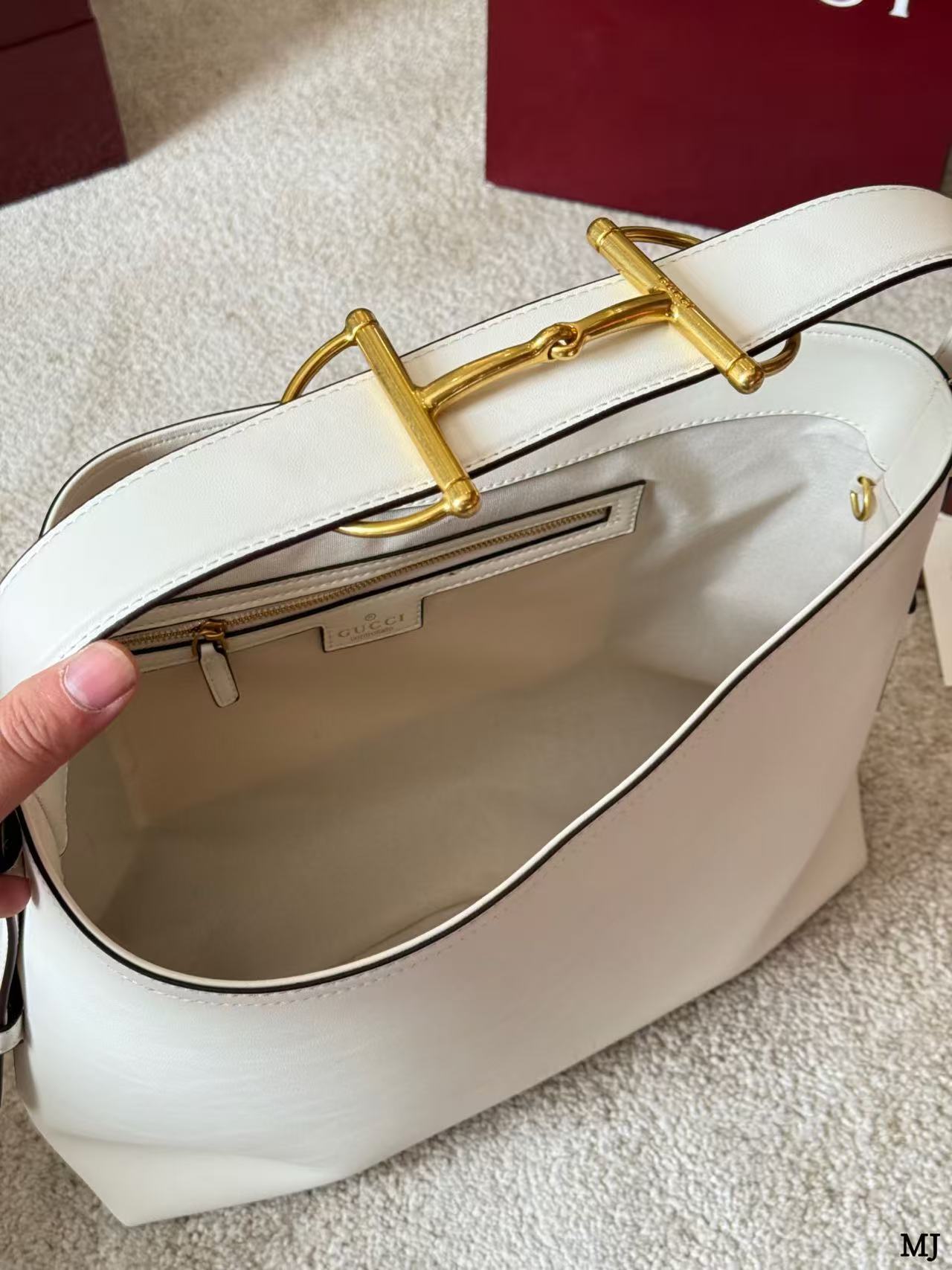 $76 GUCCI ZT10581 gallery