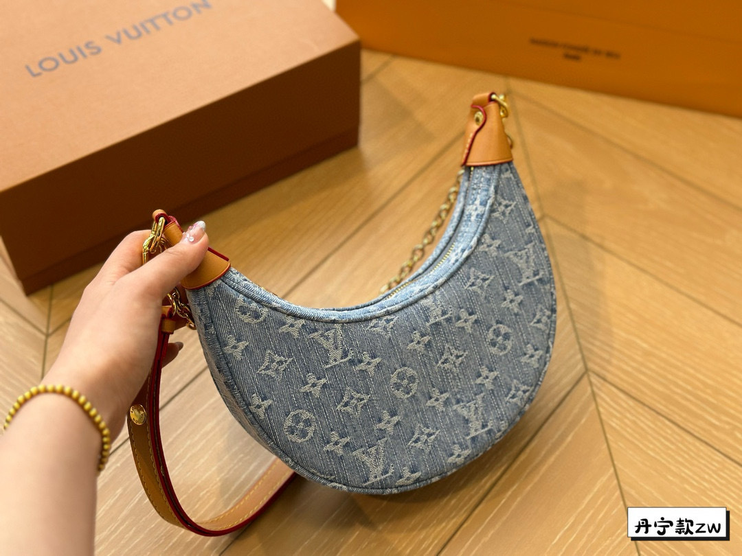 LV HE6429 $64 gallery