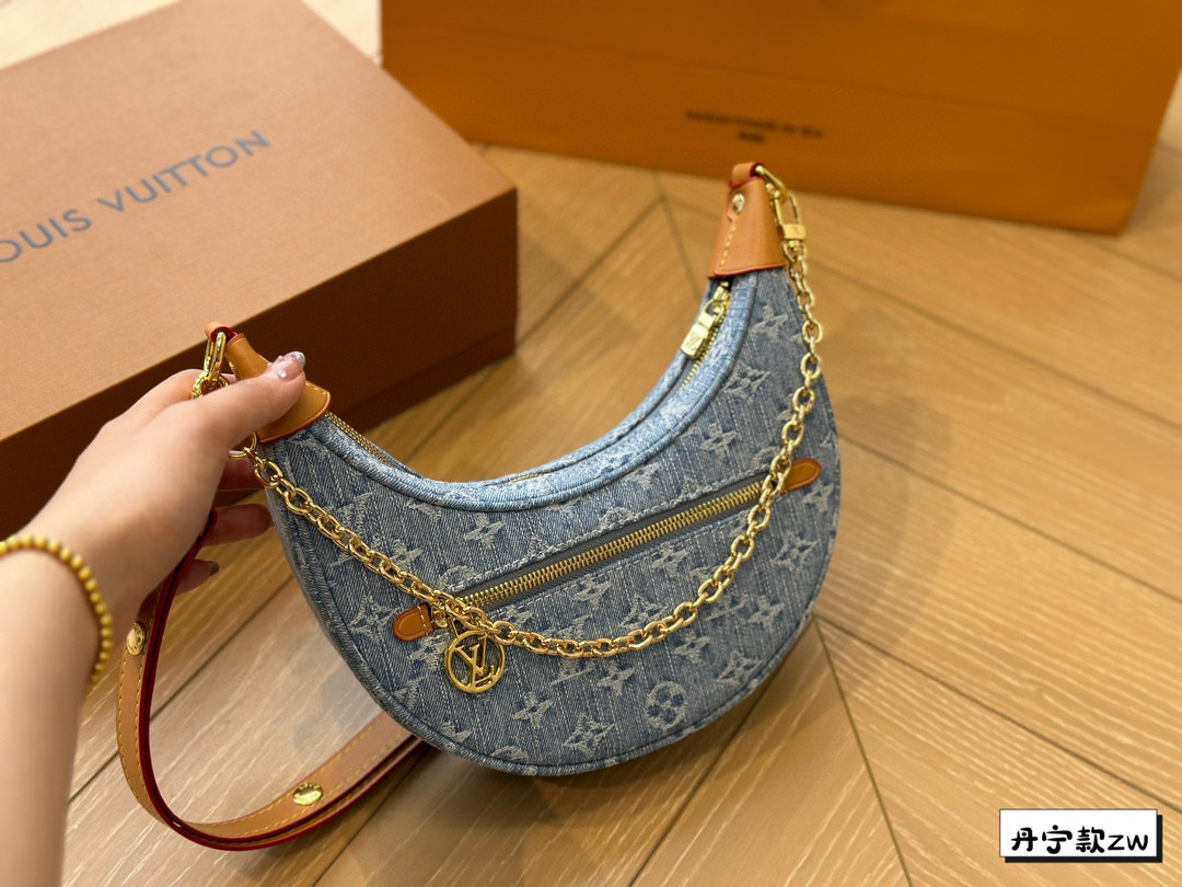 LV HE6429 $64 gallery