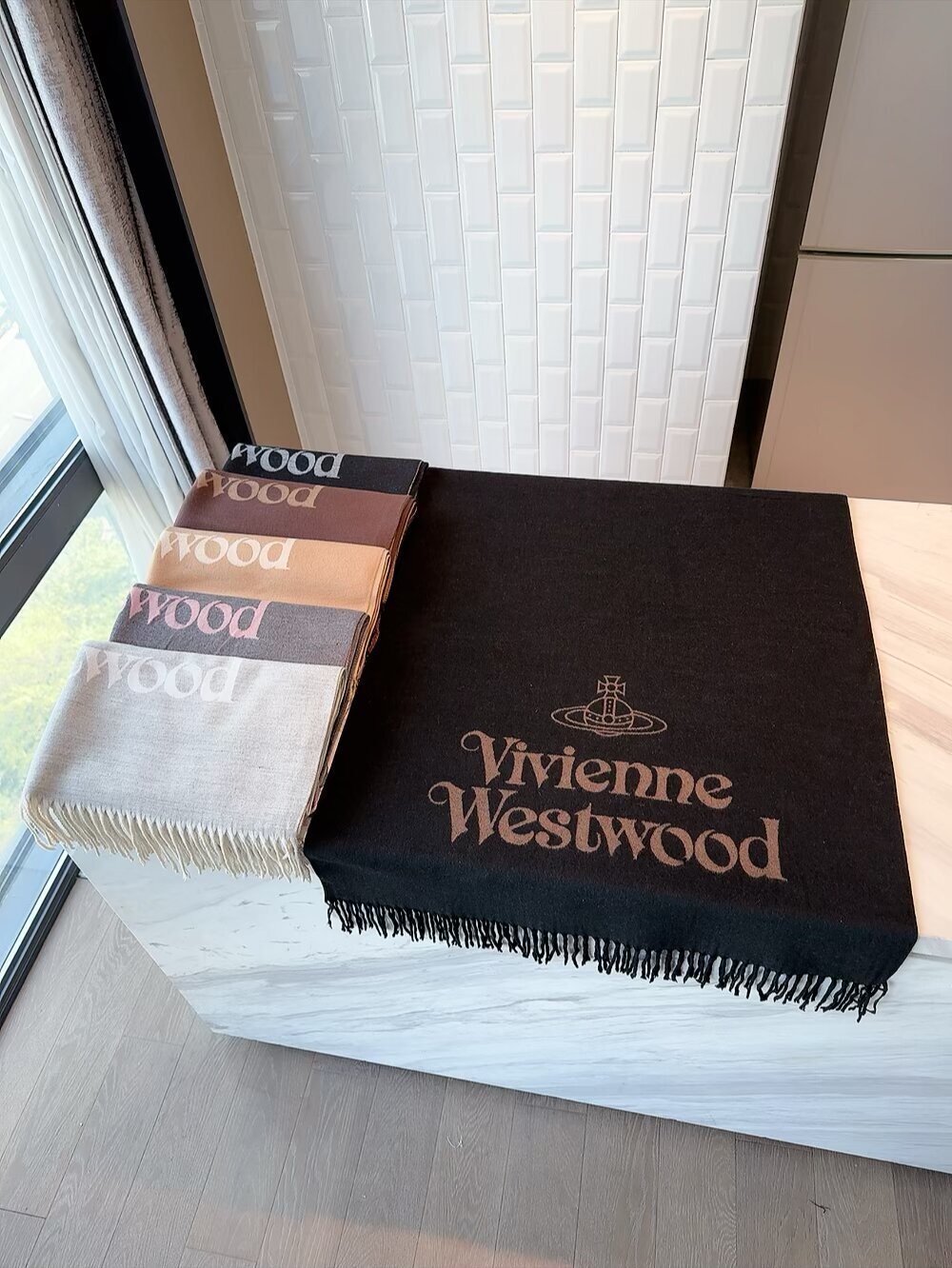 Vivienne Westwood HE7381 $21.43 gallery