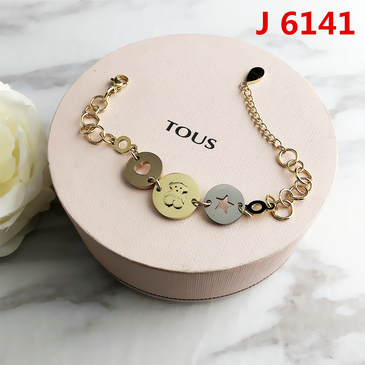 ..Tous $10 gallery