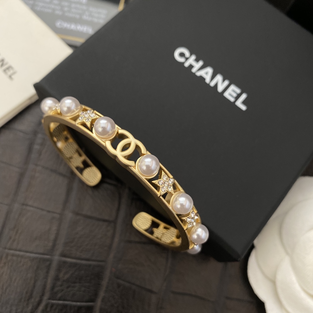CC gallery