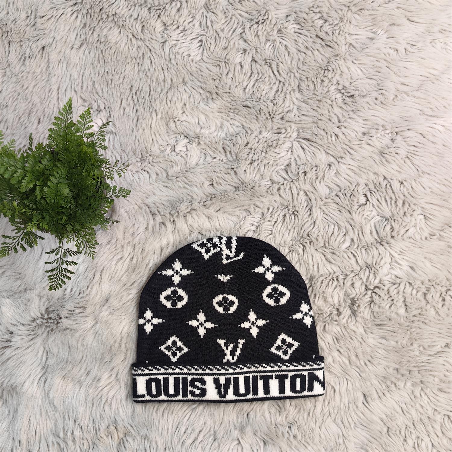 CC/LV $16 gallery