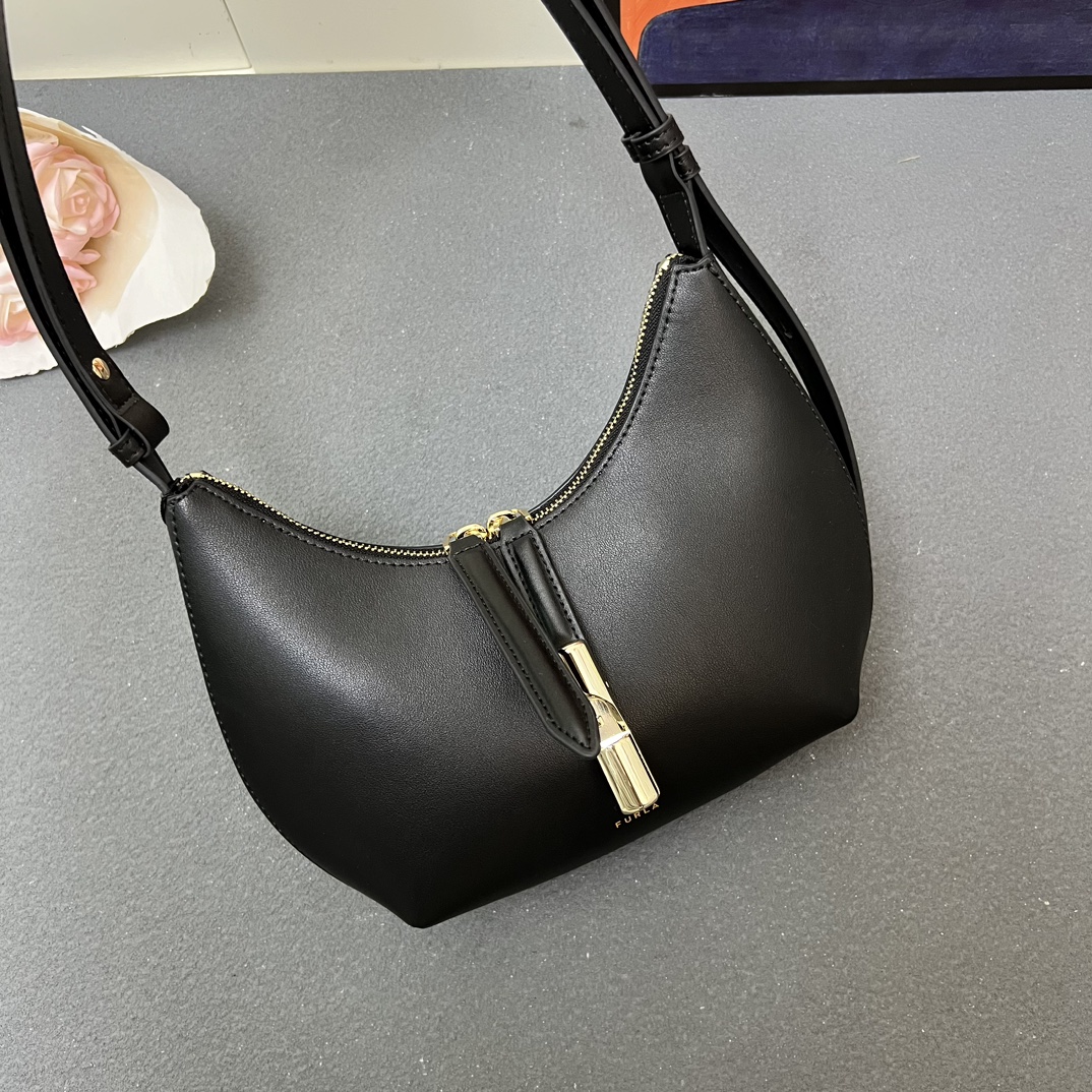 FURLA gallery